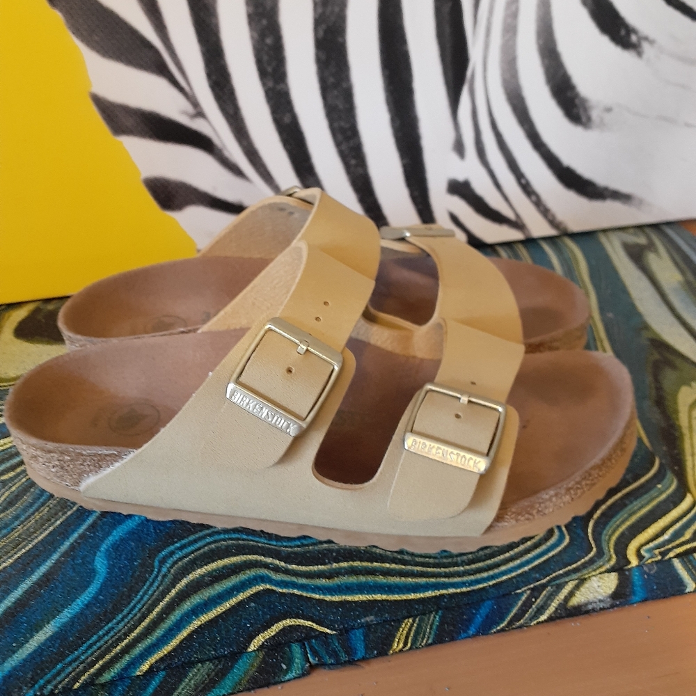 BIRKENSTOCK Sandals - Picture 3 of 8